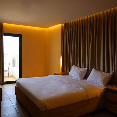 The Palm Hotel Akaba Buitenkant foto